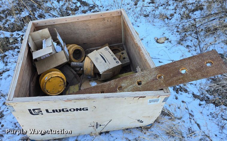 image for item ES2693 2003 Dressta TD-25HLA dozer