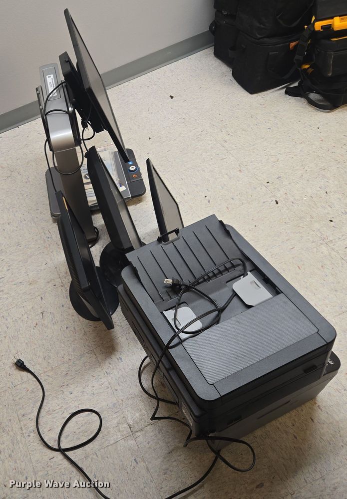 image for item ES2704 Assorted electronics