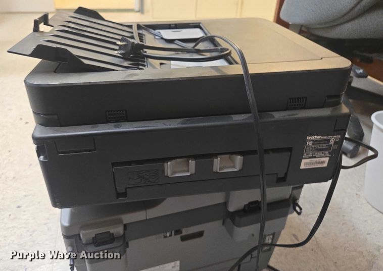 image for item ES2704 Assorted electronics