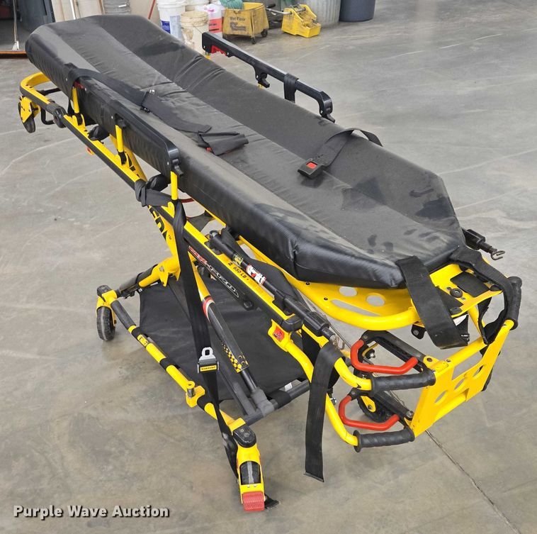 image for item ES2706 Stryker MX-Pro ambulance cot