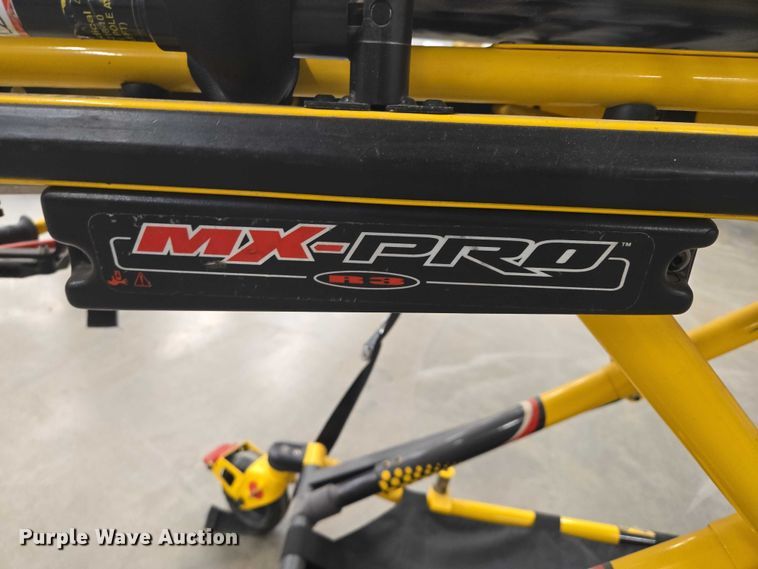 image for item ES2706 Stryker MX-Pro ambulance cot