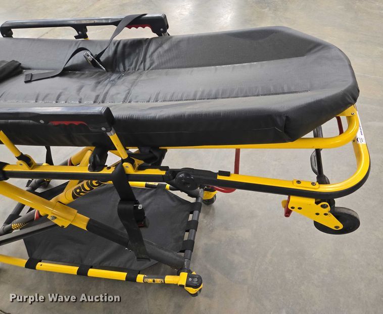 image for item ES2706 Stryker MX-Pro ambulance cot