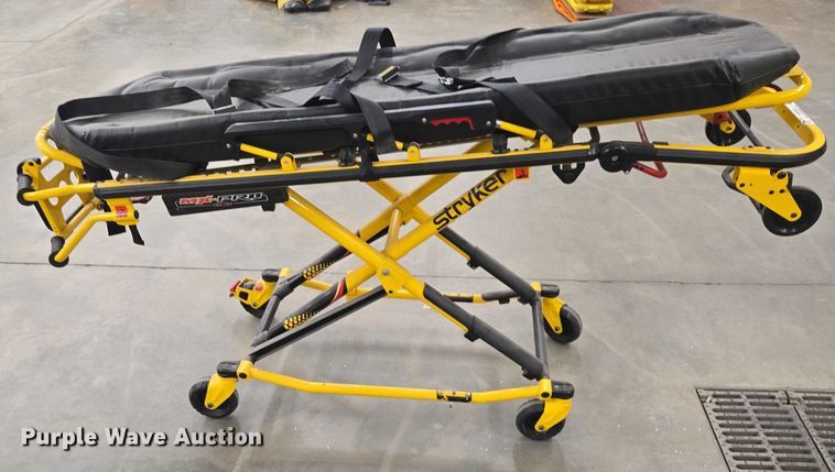 image for item ES2707 Stryker MX-Pro ambulance cot