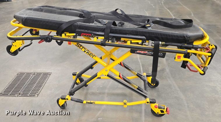image for item ES2707 Stryker MX-Pro ambulance cot