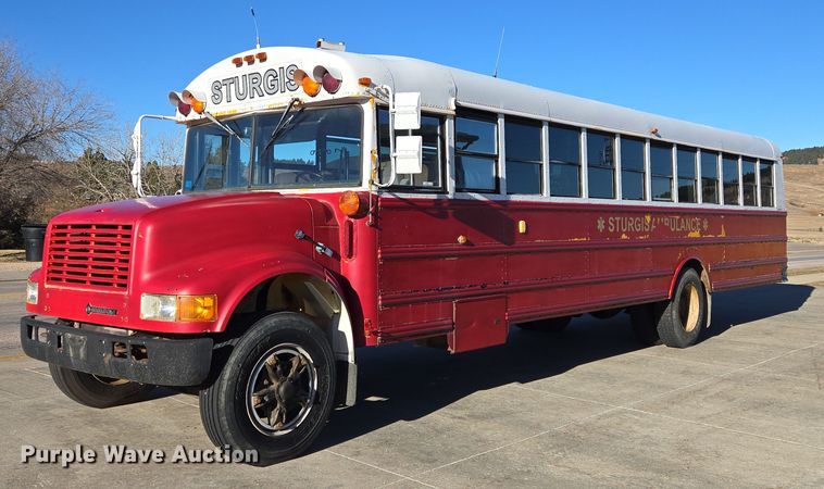 image for item ES2708 1996 International 3800 school bus