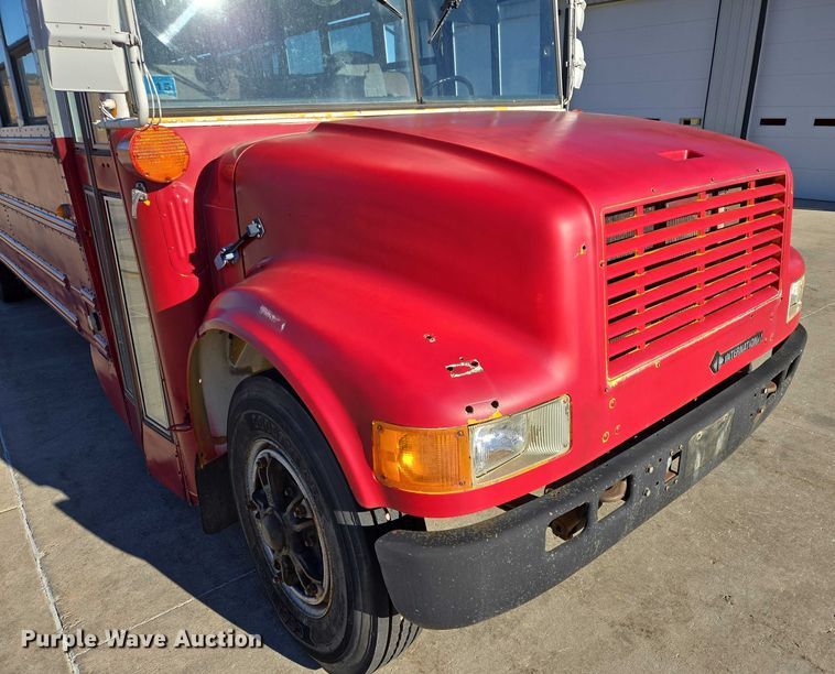 image for item ES2708 1996 International 3800 school bus