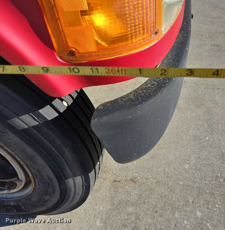 image for item ES2708 1996 International 3800 school bus