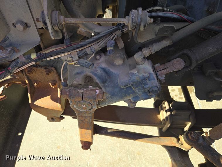 image for item ES2708 1996 International 3800 school bus