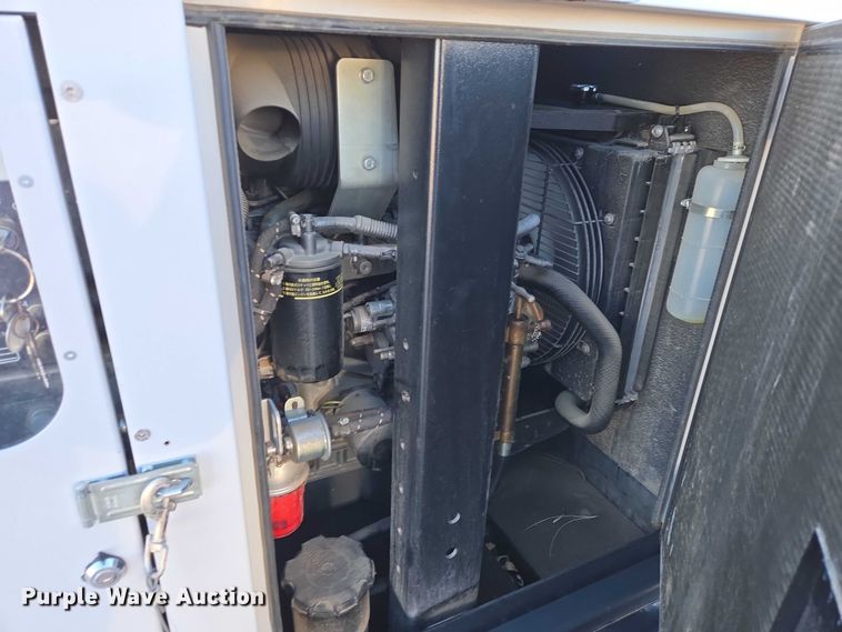 image for item ES2712 Pramac GRW25 generator