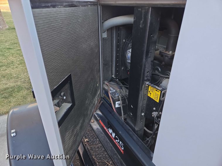 image for item ES2712 Pramac GRW25 generator