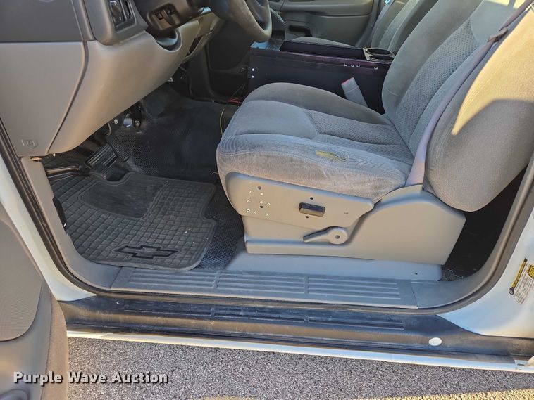 image for item ES2714 2005 Chevrolet Tahoe SUV