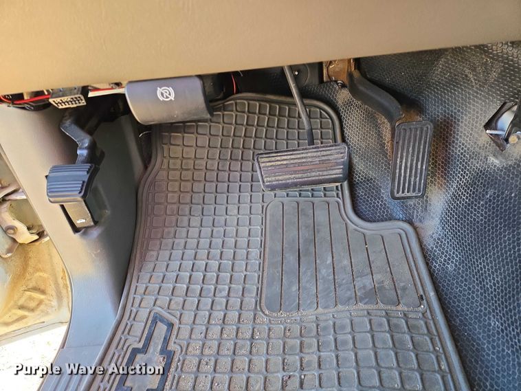 image for item ES2714 2005 Chevrolet Tahoe SUV