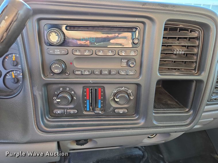 image for item ES2714 2005 Chevrolet Tahoe SUV