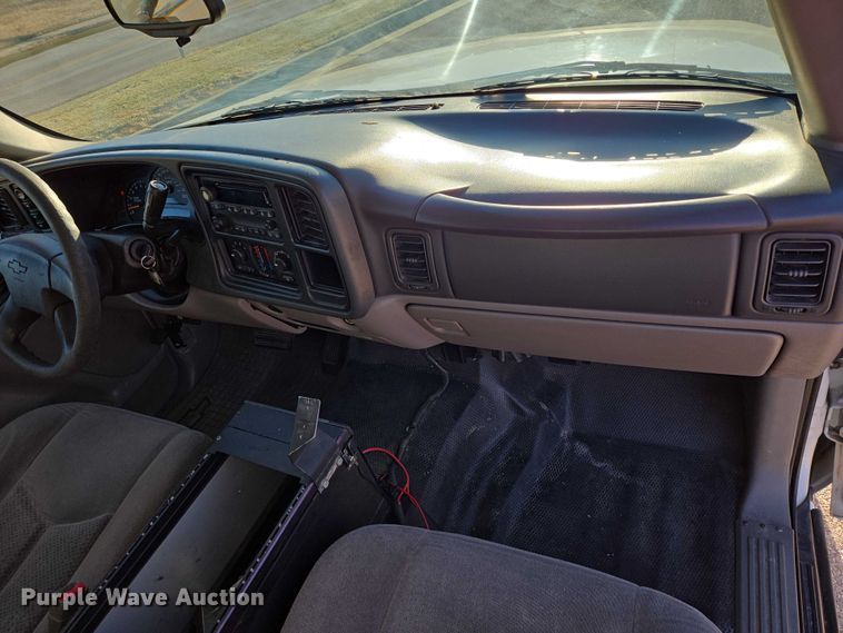 image for item ES2714 2005 Chevrolet Tahoe SUV