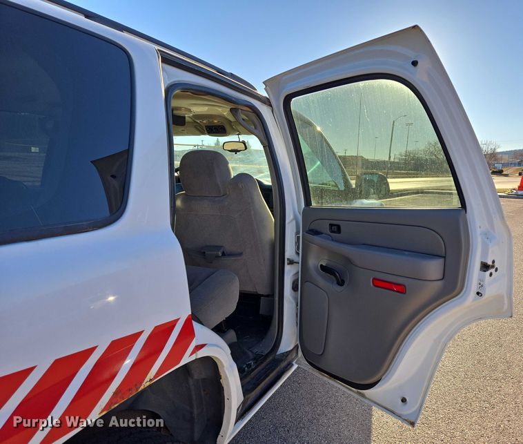 image for item ES2714 2005 Chevrolet Tahoe SUV