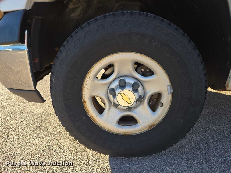 image for item ES2714 2005 Chevrolet Tahoe SUV