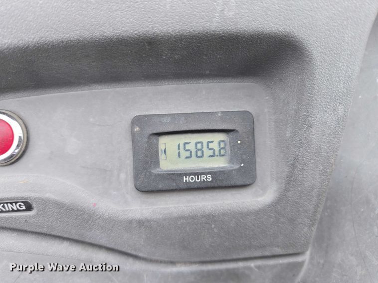 image for item ES2715 2013 Kawasaki Mule 610 utility vehicle