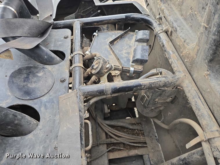 image for item ES2715 2013 Kawasaki Mule 610 utility vehicle