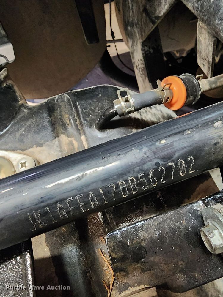 image for item ES2715 2013 Kawasaki Mule 610 utility vehicle