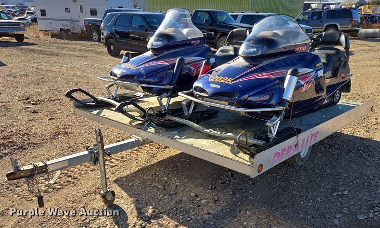 image for item ES2732 (2) 1996 Yamaha VX500DXW snowmobiles