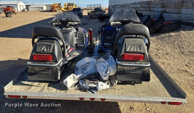 image for item ES2732 (2) 1996 Yamaha VX500DXW snowmobiles