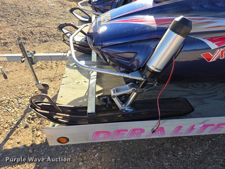 image for item ES2732 (2) 1996 Yamaha VX500DXW snowmobiles