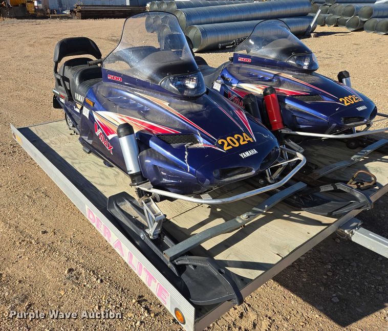 image for item ES2732 (2) 1996 Yamaha VX500DXW snowmobiles