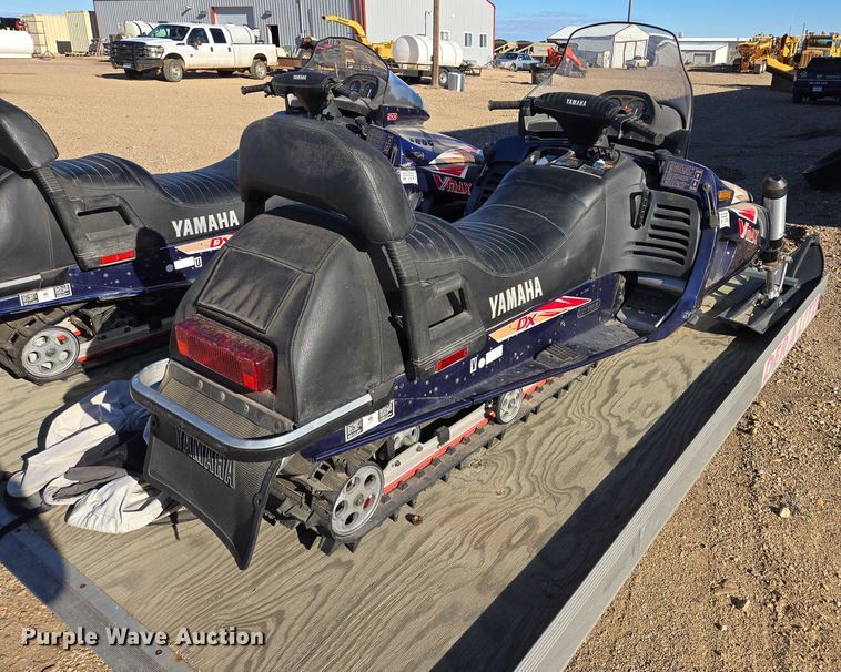 image for item ES2732 (2) 1996 Yamaha VX500DXW snowmobiles