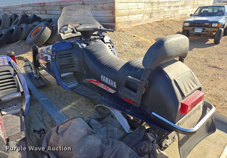 image for item ES2732 (2) 1996 Yamaha VX500DXW snowmobiles