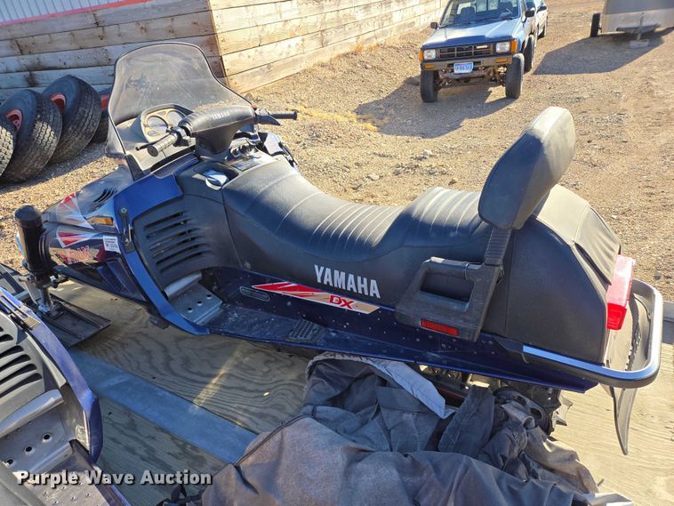 image for item ES2732 (2) 1996 Yamaha VX500DXW snowmobiles