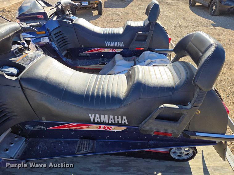 image for item ES2732 (2) 1996 Yamaha VX500DXW snowmobiles