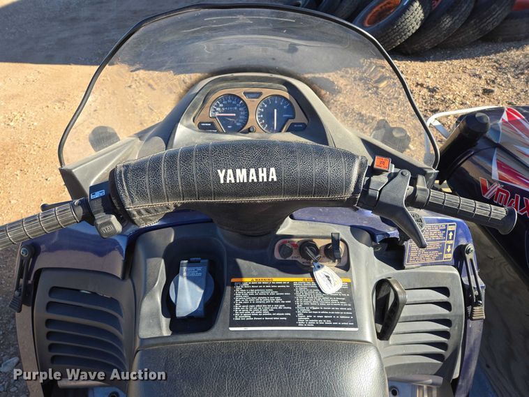 image for item ES2732 (2) 1996 Yamaha VX500DXW snowmobiles