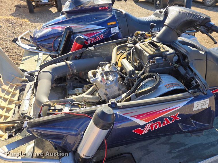 image for item ES2732 (2) 1996 Yamaha VX500DXW snowmobiles