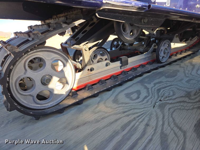 image for item ES2732 (2) 1996 Yamaha VX500DXW snowmobiles