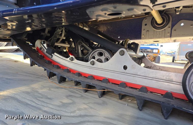 image for item ES2732 (2) 1996 Yamaha VX500DXW snowmobiles