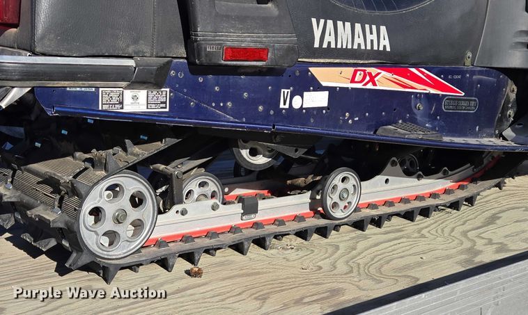 image for item ES2732 (2) 1996 Yamaha VX500DXW snowmobiles