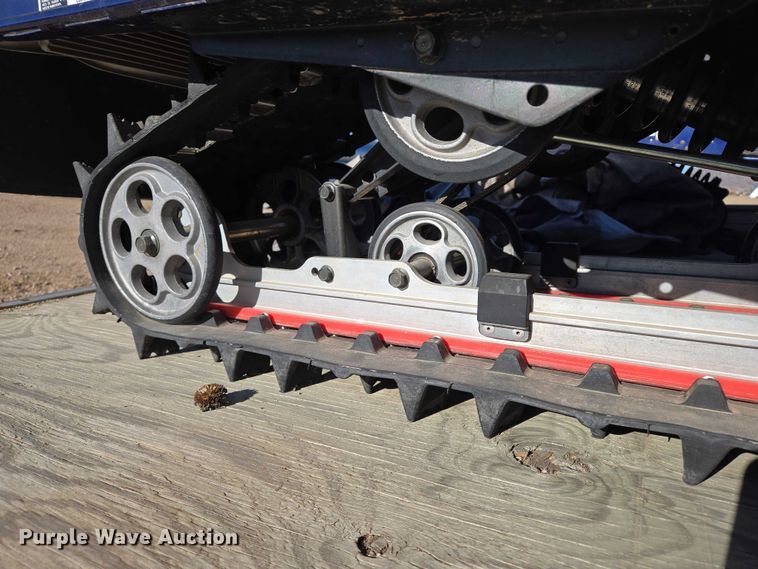 image for item ES2732 (2) 1996 Yamaha VX500DXW snowmobiles