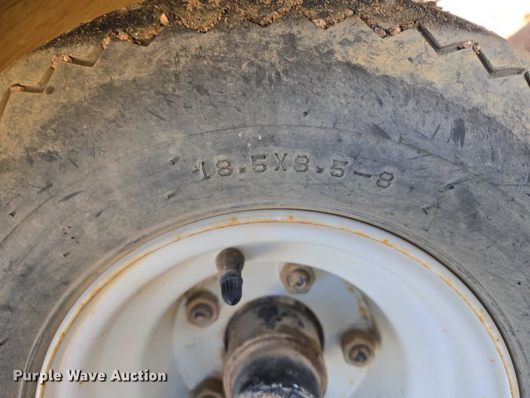 image for item ES2732 (2) 1996 Yamaha VX500DXW snowmobiles