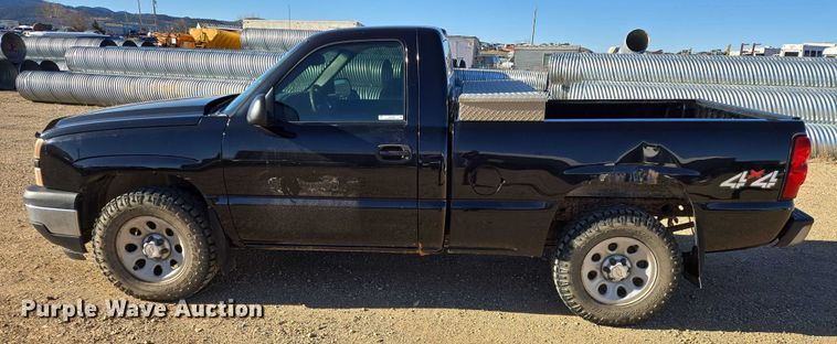 image for item ES2734 2006 Chevrolet Silverado 1500 pickup truck