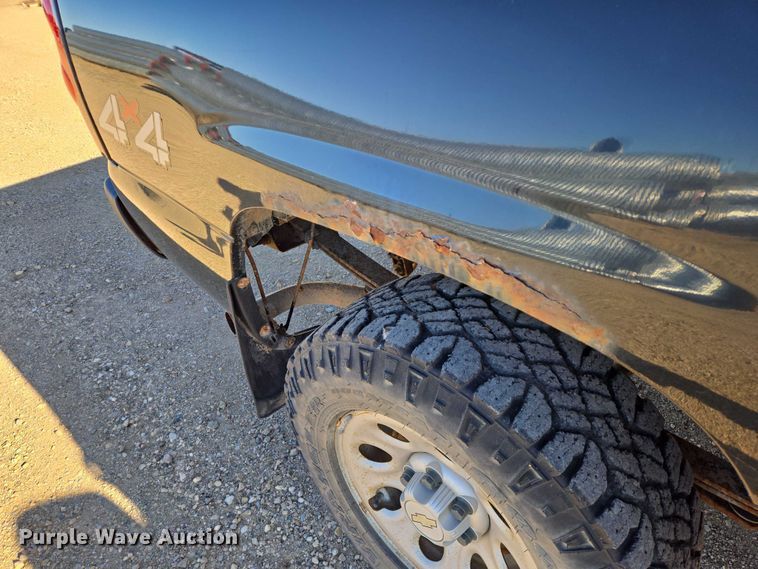 image for item ES2734 2006 Chevrolet Silverado 1500 pickup truck