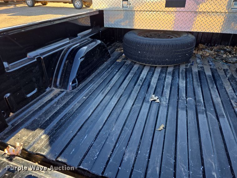 image for item ES2734 2006 Chevrolet Silverado 1500 pickup truck