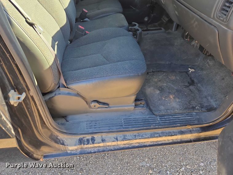 image for item ES2734 2006 Chevrolet Silverado 1500 pickup truck