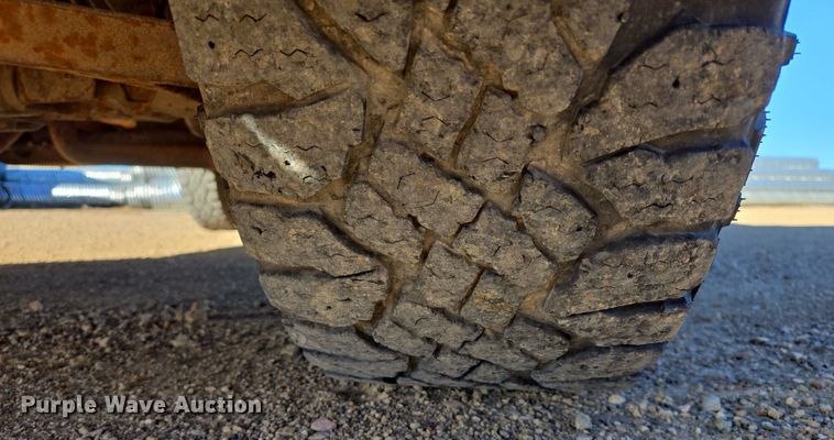 image for item ES2734 2006 Chevrolet Silverado 1500 pickup truck