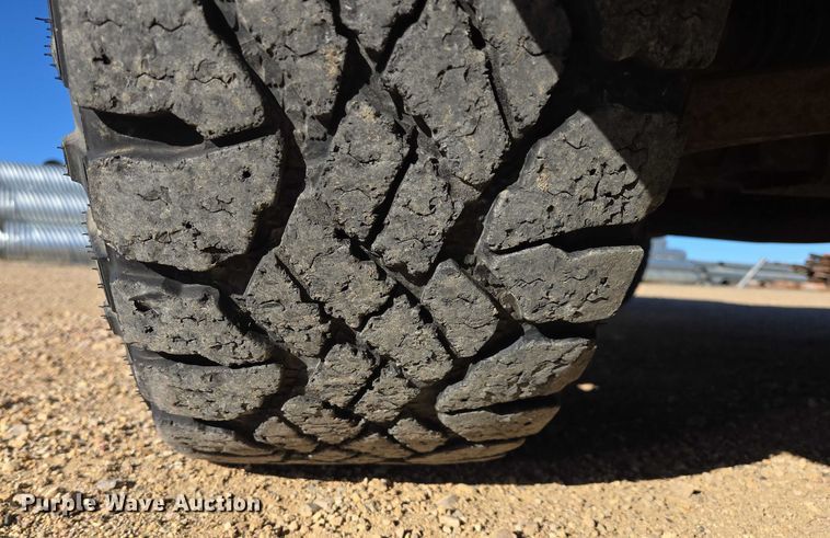 image for item ES2734 2006 Chevrolet Silverado 1500 pickup truck