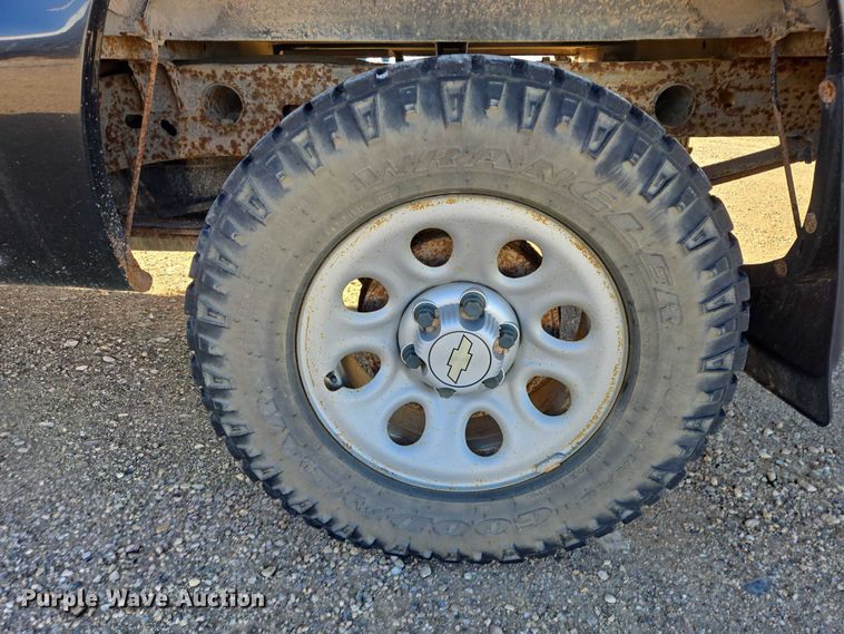 image for item ES2734 2006 Chevrolet Silverado 1500 pickup truck