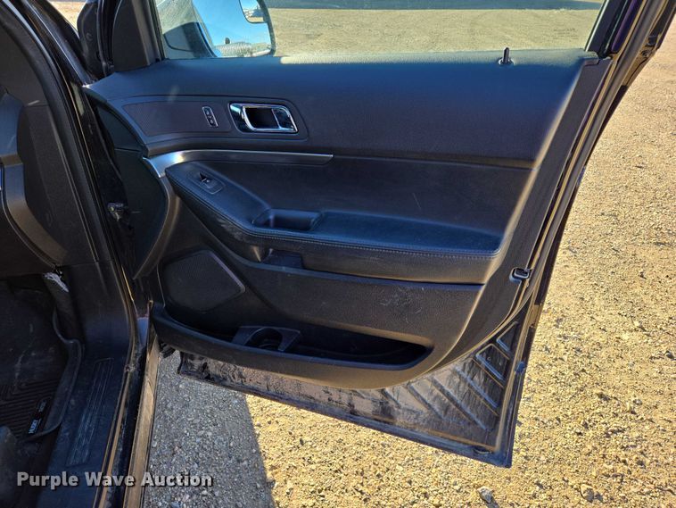 image for item ES2735 2017 Ford Explorer Police Interceptor SUV