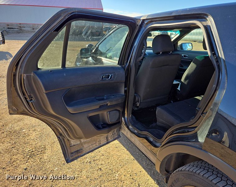 image for item ES2735 2017 Ford Explorer Police Interceptor SUV