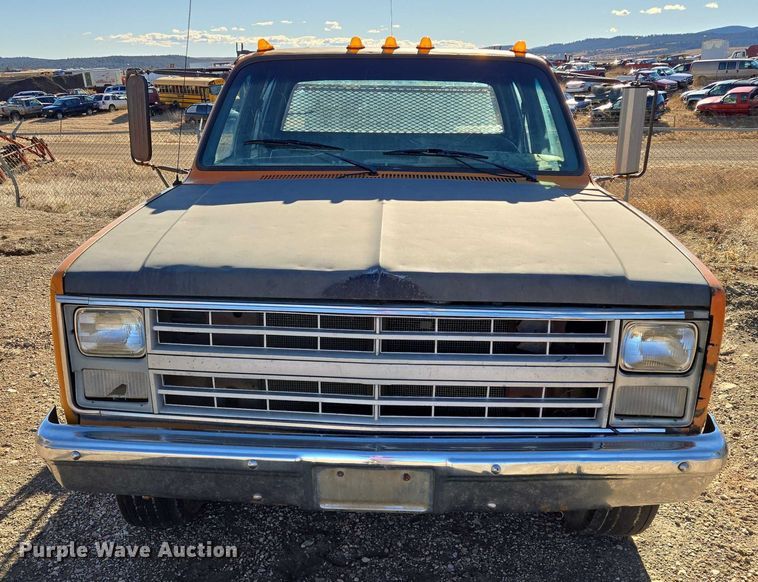 image for item ES2737 1985 Chevrolet C30 Crew Cab flatbed pickup truck