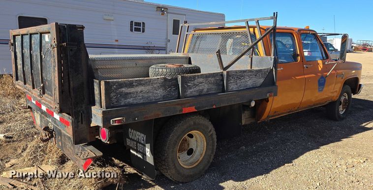 image for item ES2737 1985 Chevrolet C30 Crew Cab flatbed pickup truck