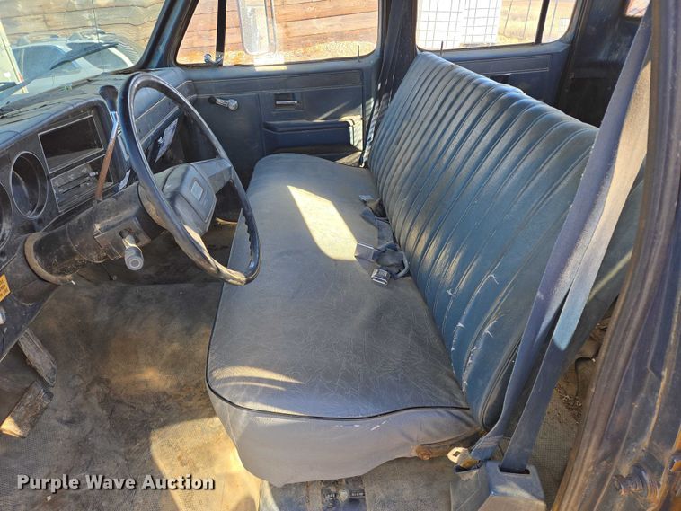 image for item ES2737 1985 Chevrolet C30 Crew Cab flatbed pickup truck